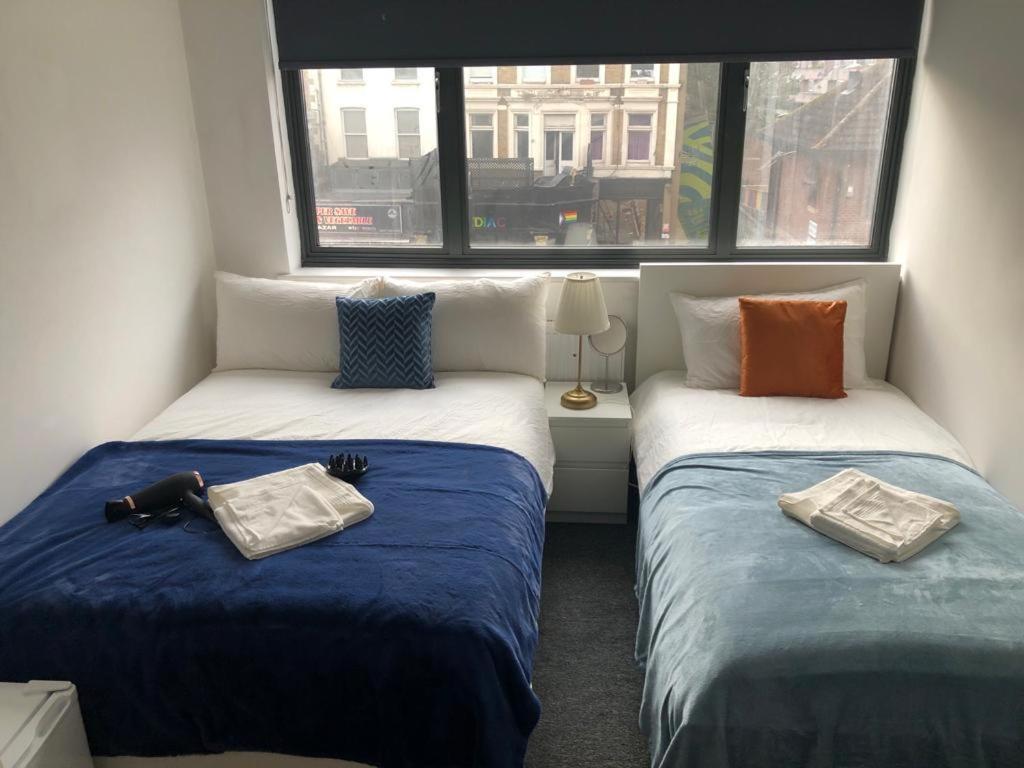 Cosmopolitan Comfort Private Bedrooms In Euston 106 伦敦 外观 照片
