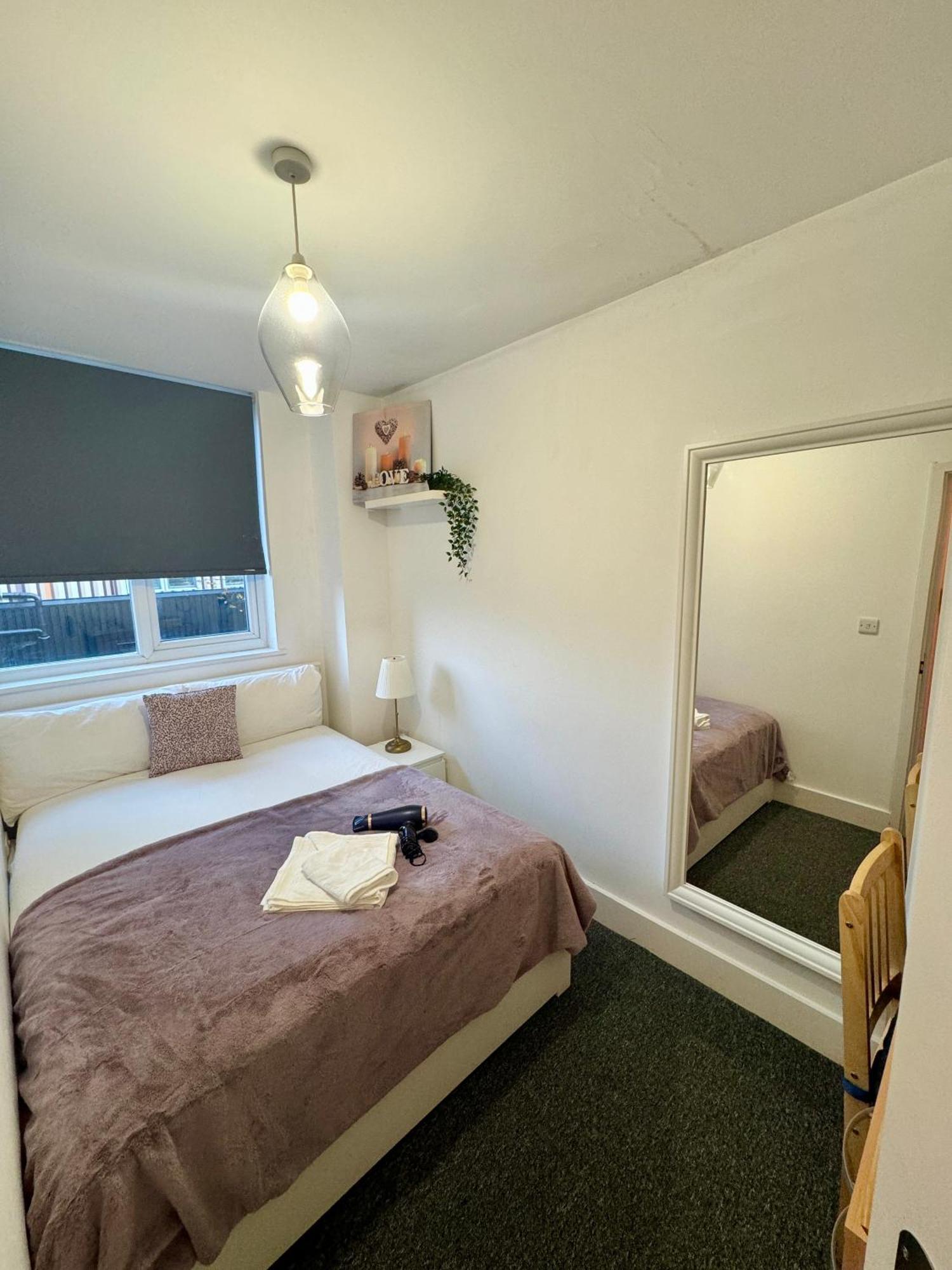Cosmopolitan Comfort Private Bedrooms In Euston 106 伦敦 外观 照片