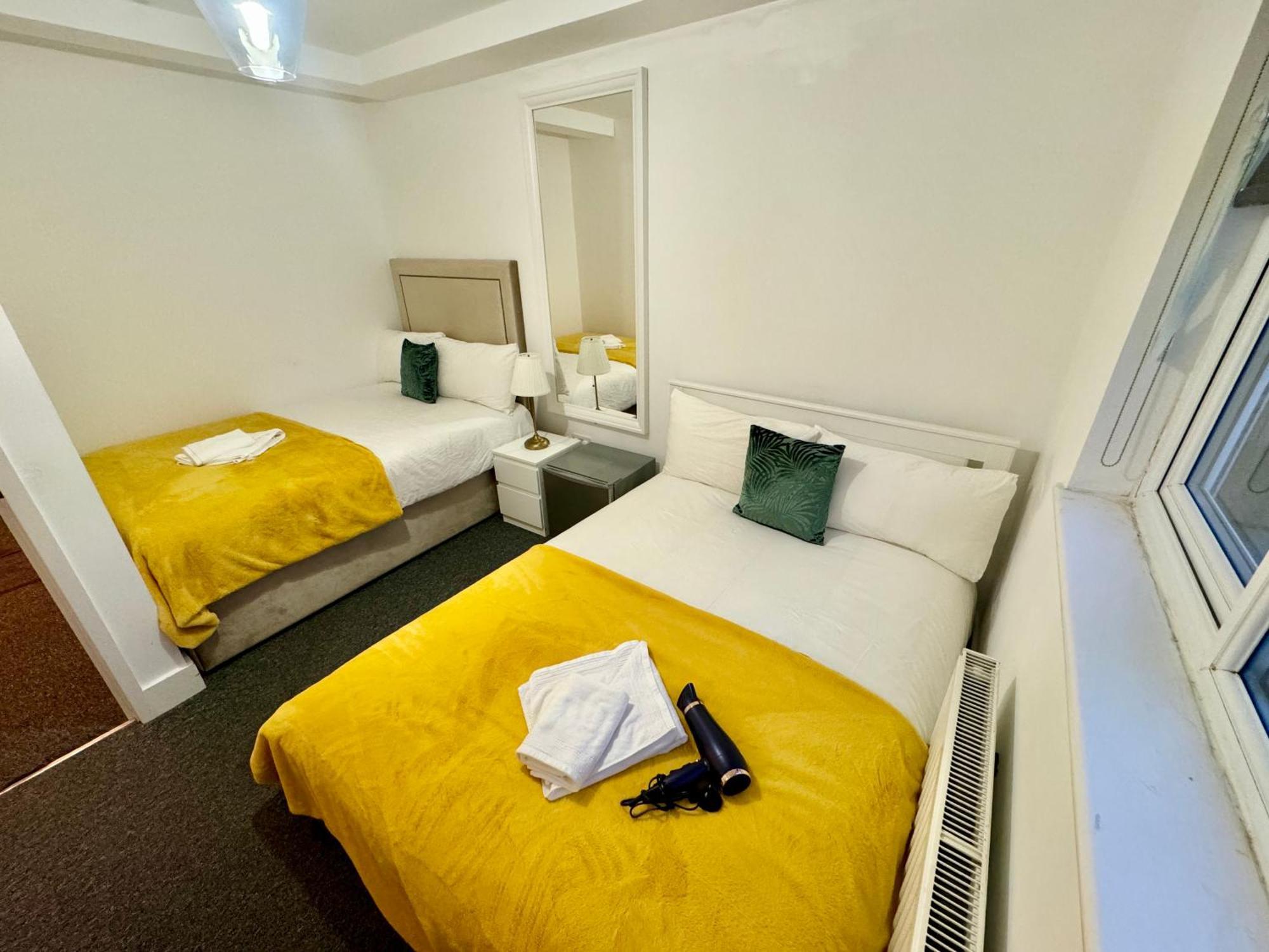 Cosmopolitan Comfort Private Bedrooms In Euston 106 伦敦 外观 照片