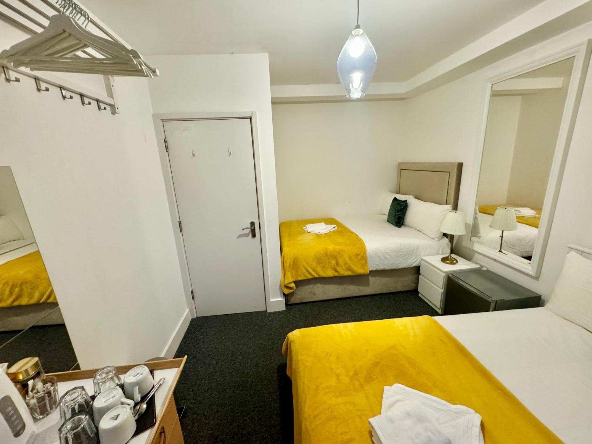 Cosmopolitan Comfort Private Bedrooms In Euston 106 伦敦 外观 照片