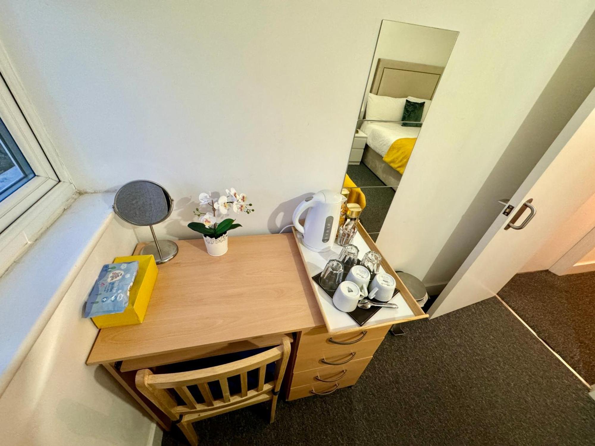 Cosmopolitan Comfort Private Bedrooms In Euston 106 伦敦 外观 照片