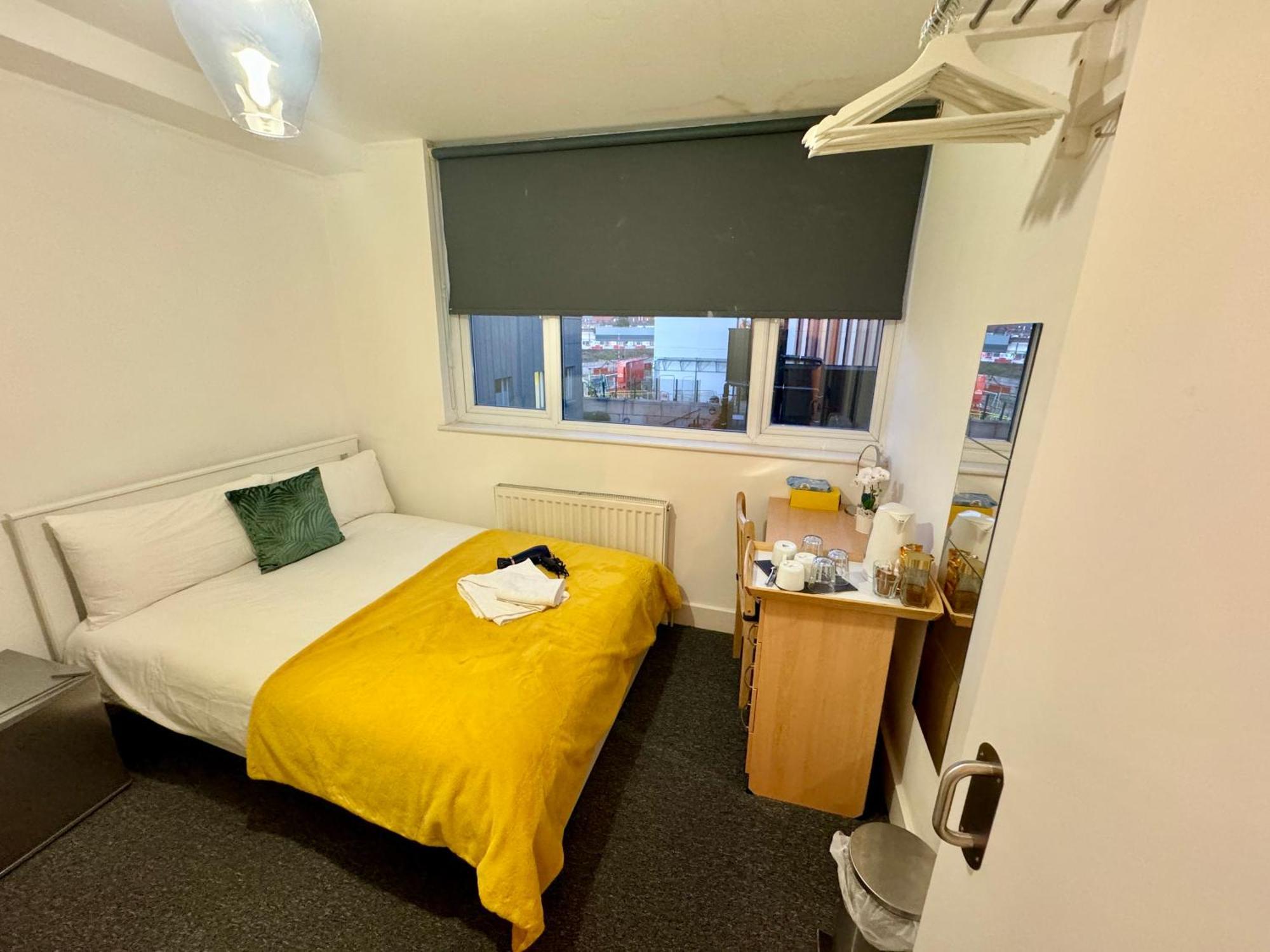 Cosmopolitan Comfort Private Bedrooms In Euston 106 伦敦 外观 照片