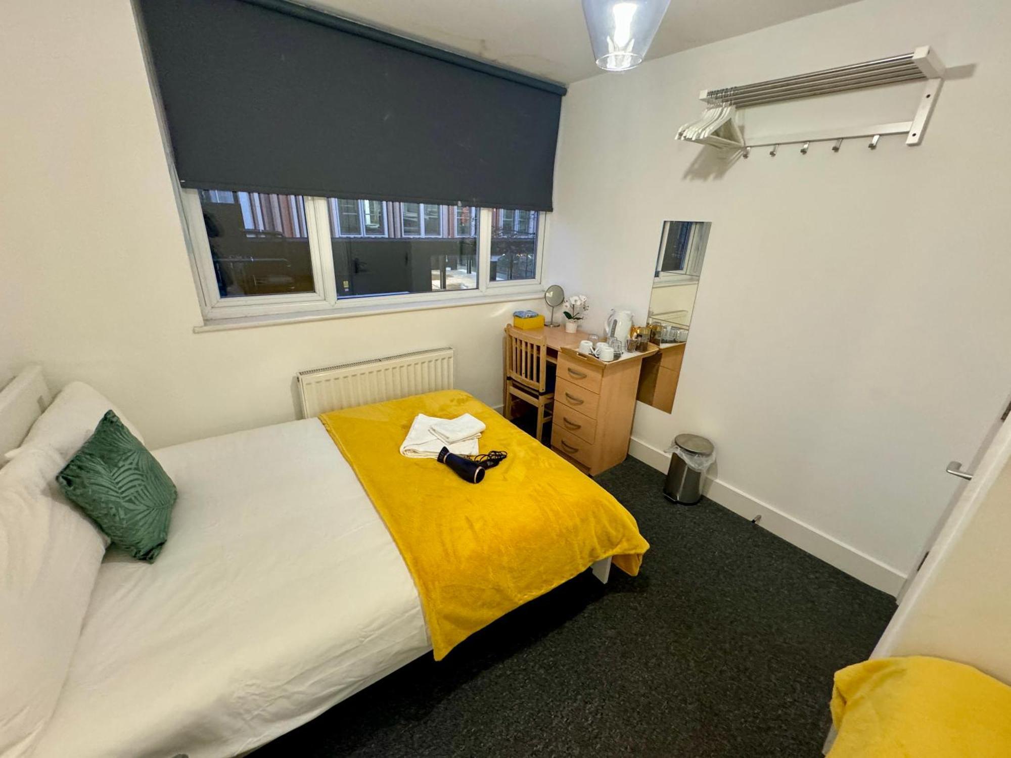 Cosmopolitan Comfort Private Bedrooms In Euston 106 伦敦 外观 照片