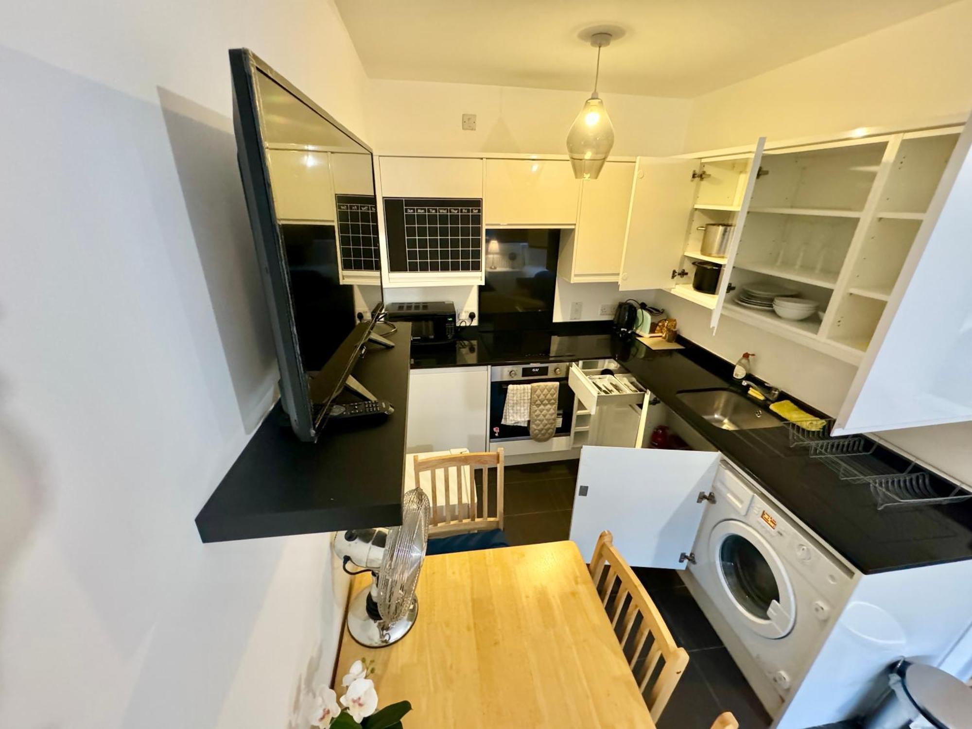 Cosmopolitan Comfort Private Bedrooms In Euston 106 伦敦 外观 照片